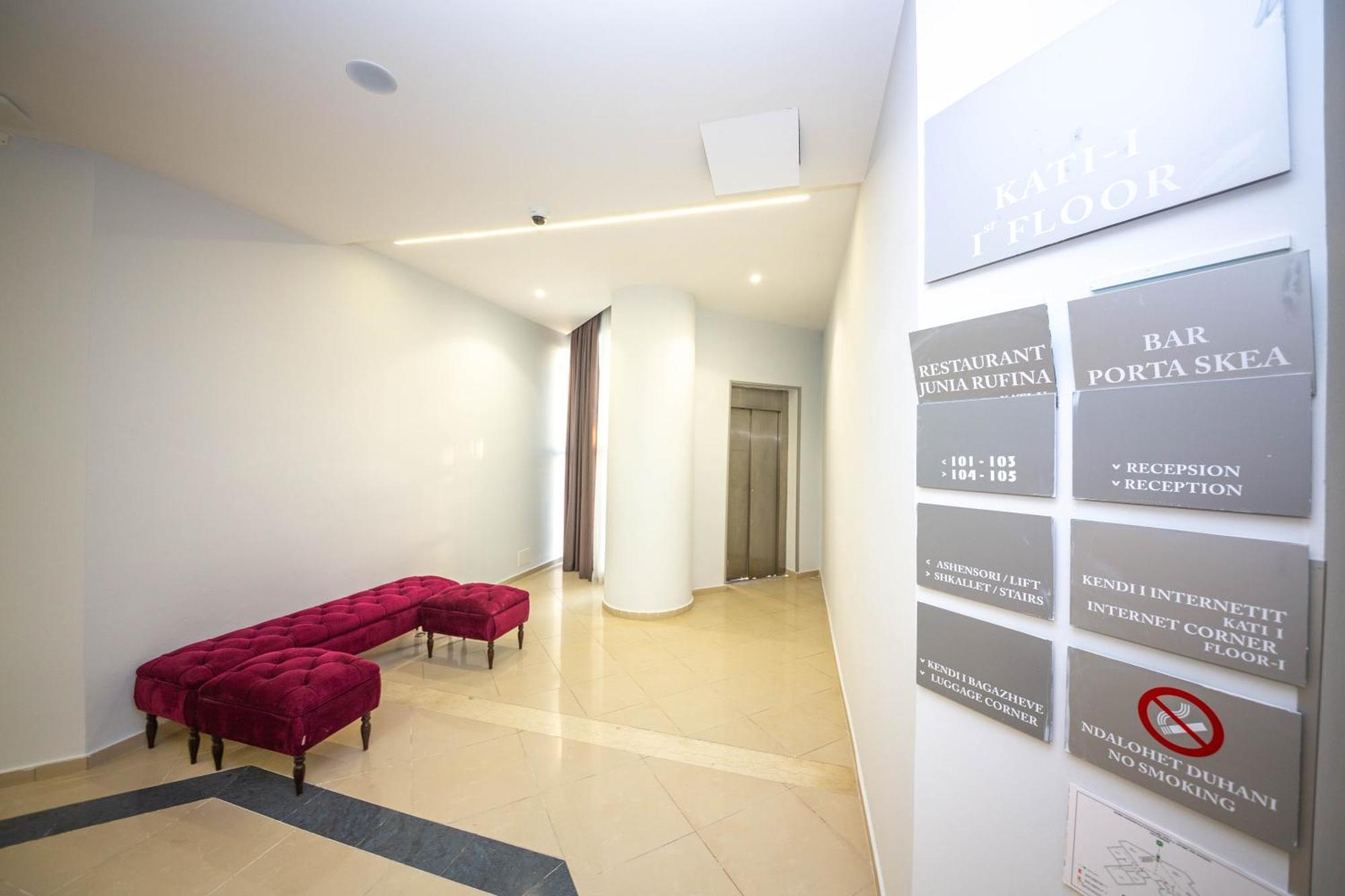 Hotel Sea Breeze Саранда Екстер'єр фото