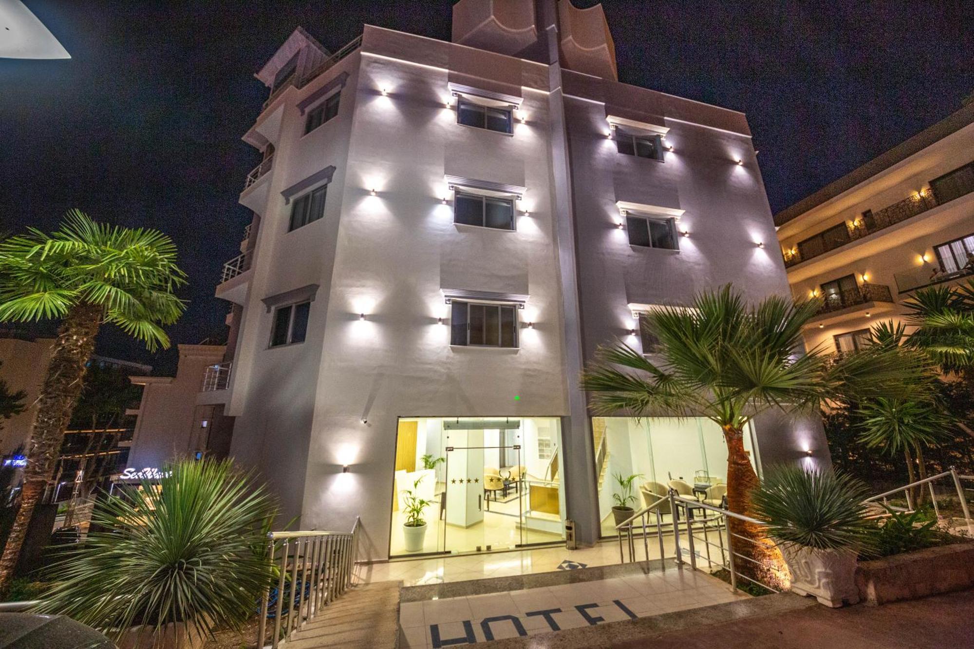 Hotel Sea Breeze Саранда Екстер'єр фото